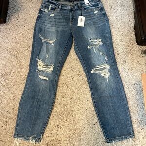 Judy Blue lunch break mid rise Distressed Boyfriend Jeans in Blue